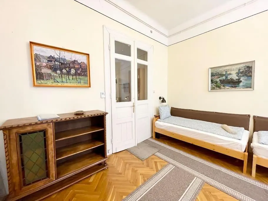 Bank5 Central Apartment Budapest