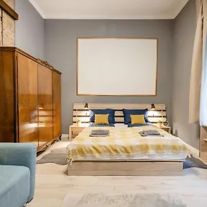 Apartamento Urban Tranquillity By The Main Shopping Street, Budapest